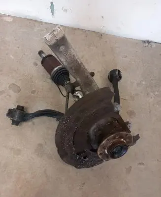 BMW X5M F85 Front wheel hub spindle knuckle 77377317