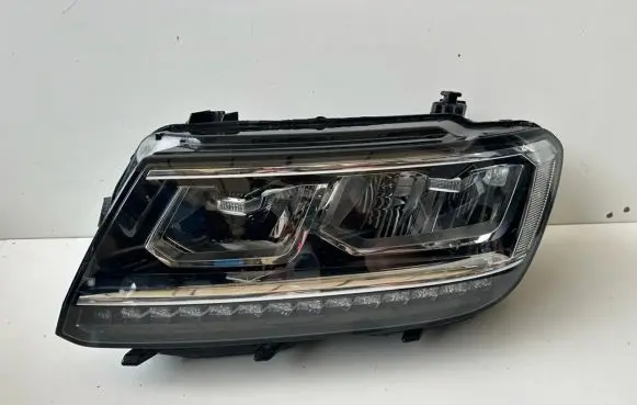 Volkswagen Tiguan Headlight/headlamp 5NB941035B
