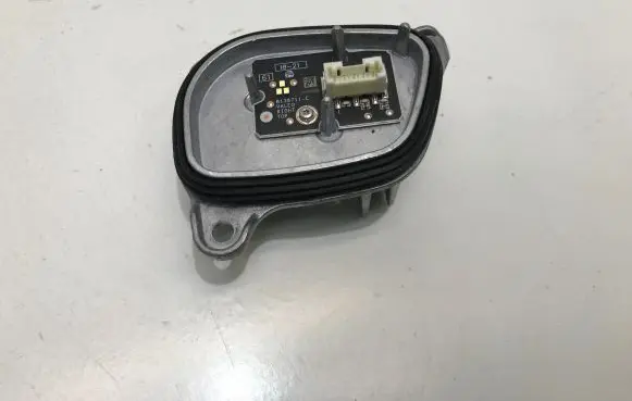 Volkswagen Golf VIII Day light relay 5H0998478A