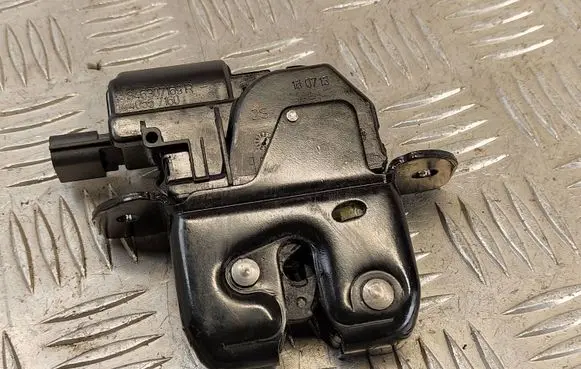 Renault Captur Tailgate/trunk/boot lock/catch/latch 846307169R 40557160