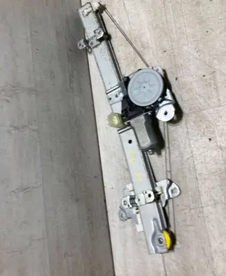 Nissan Micra K14 Front door window regulator with motor