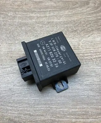 Mercedes-Benz E W211 Light module LCM A2118203226 5DF008278