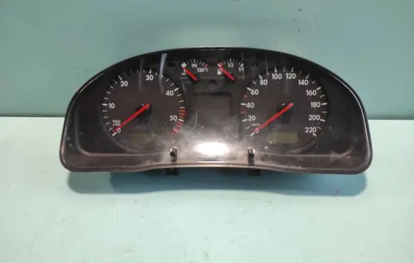 Volkswagen PASSAT B5 Speedometer (instrument cluster) 3B1919860C V2720W0844982