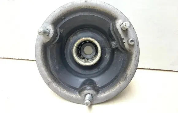 BMW X1 E84 Front upper strut mount 6775098