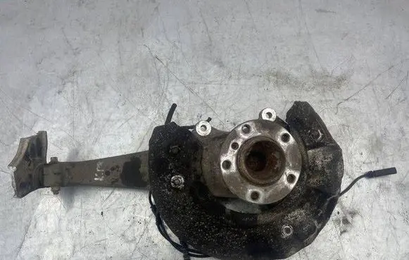 BMW 5 F10 F11 Front wheel hub 
