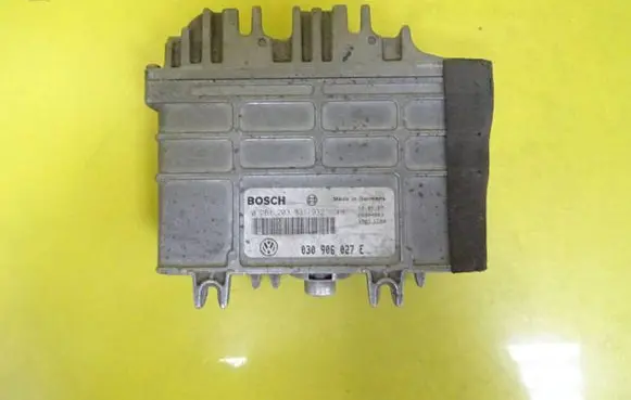 Volkswagen Polo III 6N 6N2 6NF Engine control unit/module 030906027E