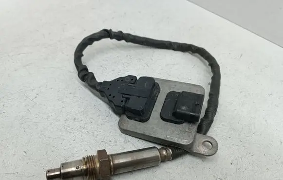 Mercedes-Benz Vito Viano W447 Lambda probe sensor A0009058411 0009058411 A3C01067400608