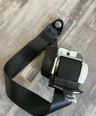 Citroen C5 Front seatbelt 33017492