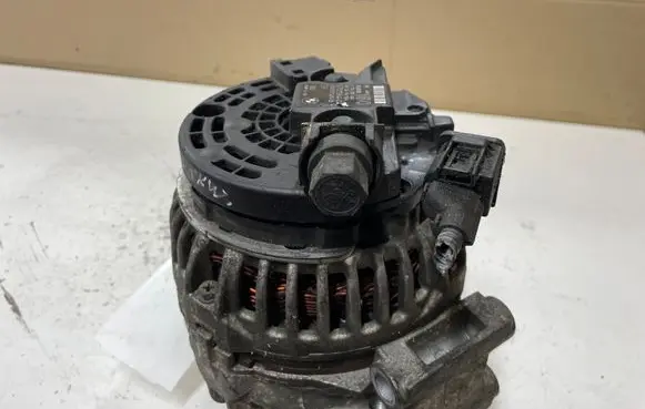 BMW 3 E90 E91 Generator/alternator 0124525045 752138401 752149005