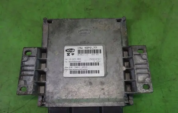 Peugeot 206 Engine control unit/module 9648620980