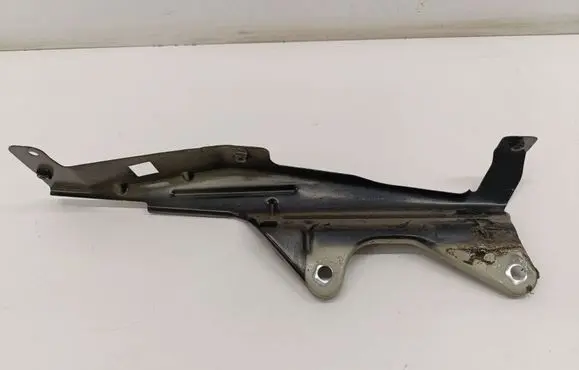 Audi Q4 Sportback e-tron Fender mounting bracket 89A821470