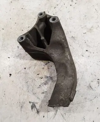 Mercedes-Benz B W245 Engine mounting bracket A1692410601