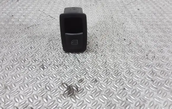 Mercedes-Benz B W245 Electric window control switch A2518200510