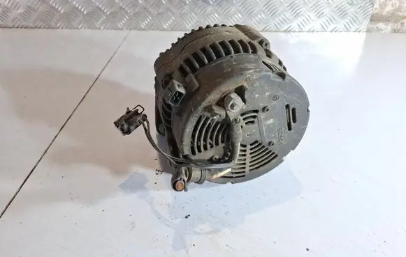 Volkswagen Golf III Generator/alternator 028903025S 0123505011