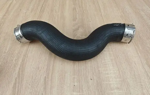BMW 4 G22 G23 G24 G26 Intercooler hose/pipe 8572856