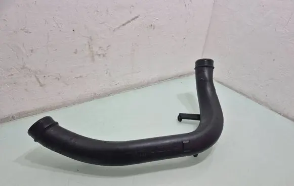 Volvo XC60 Intercooler hose/pipe 31355268
