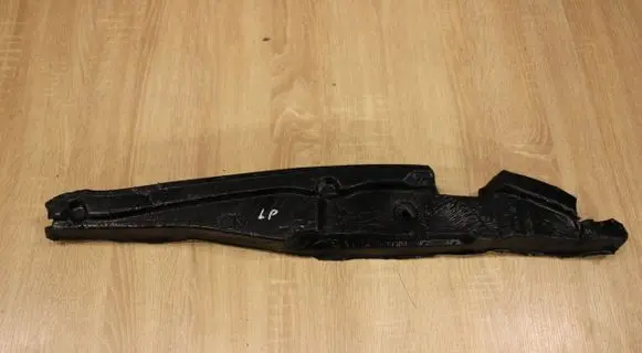 Maserati Ghibli Fender foam support/seal 