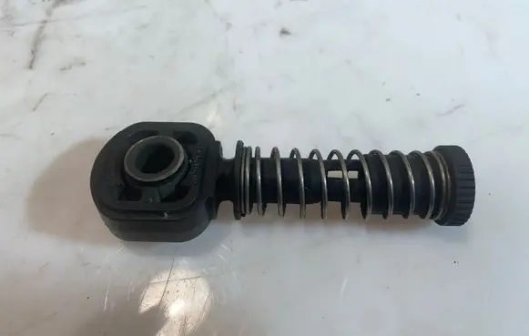 Volkswagen PASSAT B6 Gear shift cable linkage 1J0711761B