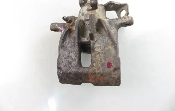 Volkswagen Transporter - Caravelle T4 Rear brake caliper 