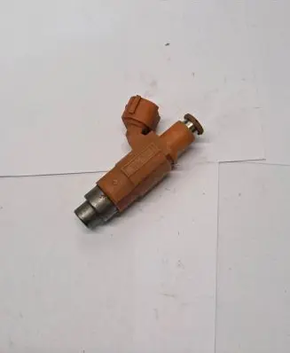 Mitsubishi Lancer Fuel injector CDH210 7319747