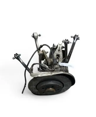Rear wheel hub spindle/knuckle