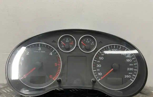 Audi A3 S3 8P Speedometer (instrument cluster) 110080296