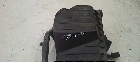 Opel Combo C Air filter box 1700
