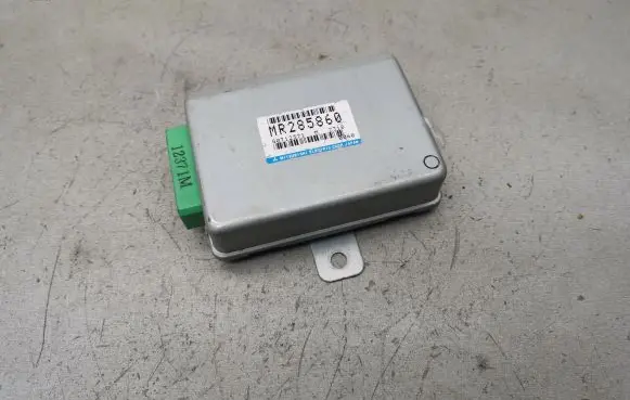 Mitsubishi Galant Other control units/modules MR285860 G0T12371