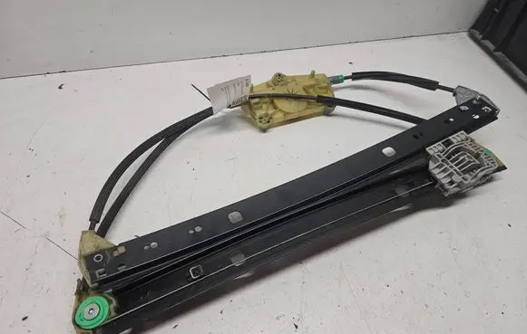 Audi Q7 4L Rear window lifting mechanism without motor 4L0839461A