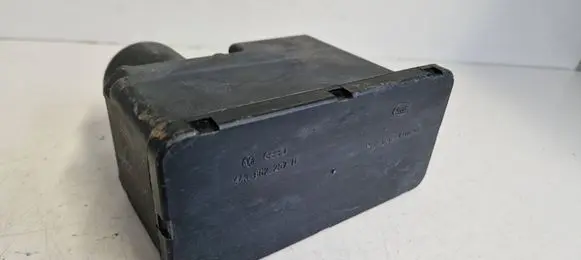 Audi A6 S6 C4 4A Central locking vacuum pump 443862257D