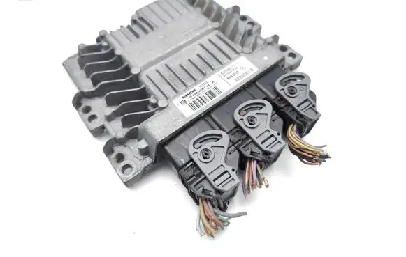 Renault Scenic RX Engine control unit/module 8200843713 8200807626 S122326114A