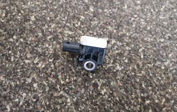 Dodge Durango Airbag deployment crash/impact sensor A1668210151