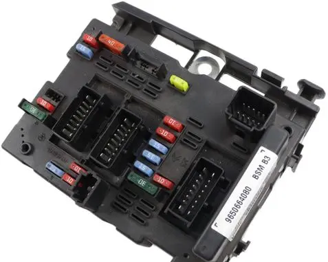 Peugeot 307 Fuse module 9650664080 42945590