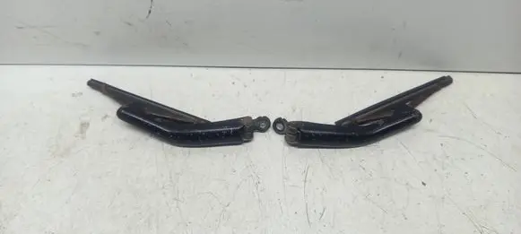 Volvo XC70 Headlight wiper arm set 