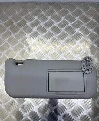 Sun visor