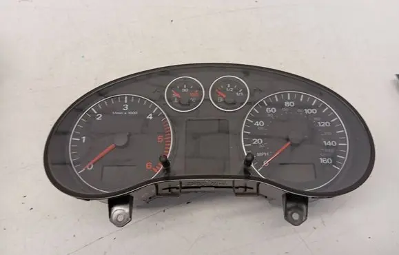 Audi A3 S3 8P Speedometer (instrument cluster) 8P0920950S