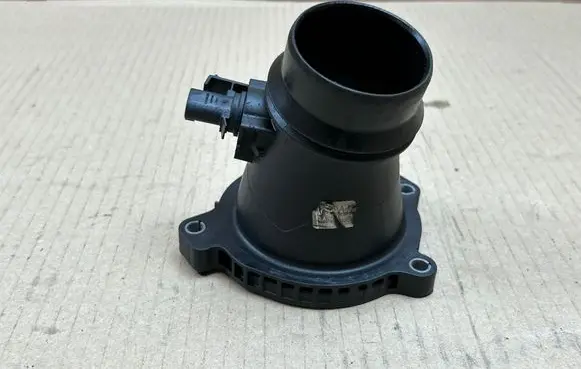 Mercedes-Benz CLA C117 X117 W117 Air intake duct part A6510903237