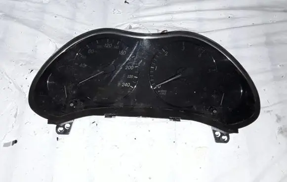 Toyota Avensis T250 Speedometer (instrument cluster) 8380005630H