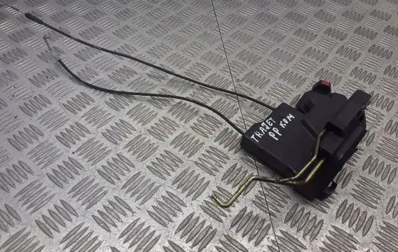 Hyundai Trajet Front door lock 