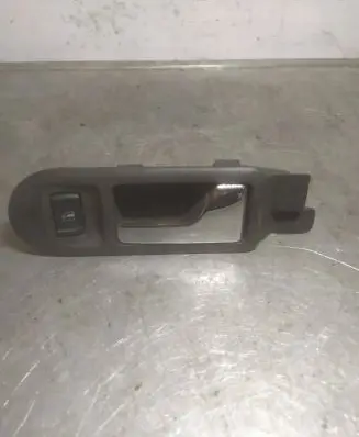 Volkswagen PASSAT B5.5 Front door interior handle 3B1837114