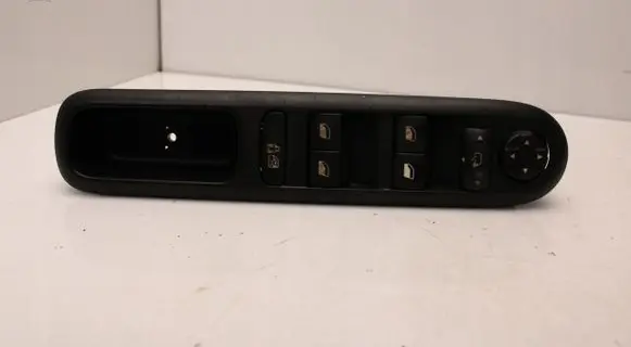 Peugeot 5008 Window control relay 