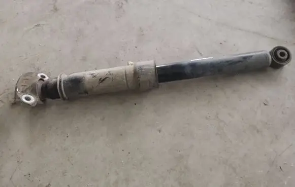 Buick Encore I Rear shock absorber/damper