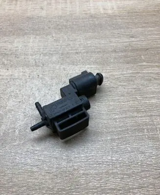Audi A4 S4 B8 8K Vacuum valve 037906283C 72288000