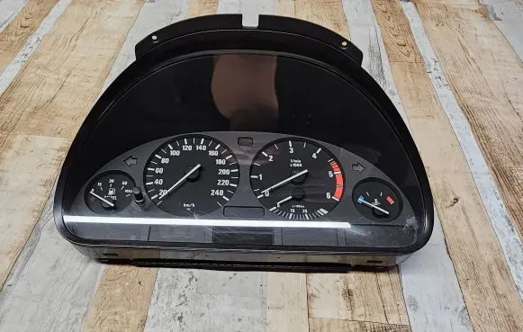 BMW 5 E39 Speedometer (instrument cluster) 6914913 110008735135