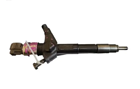 Nissan Primera Fuel injector AW400AW4