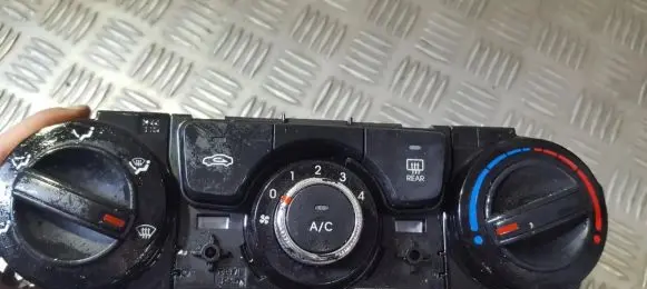 Hyundai i20 (PB PBT) Climate control unit 972501JXXX 97250-1J640
