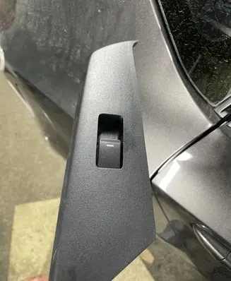 Mazda 3 II Electric window control switch BCD166380A
