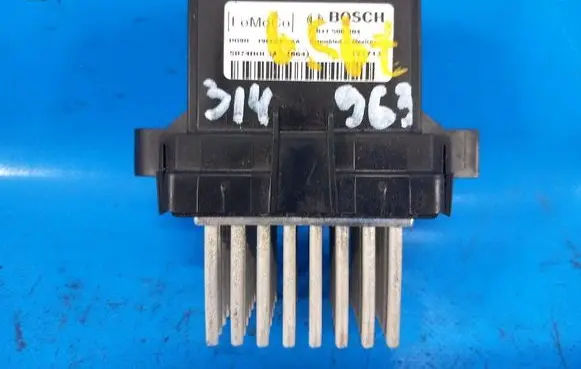 Ford Fusion II Heater blower motor/fan resistor DG9H19E624AA