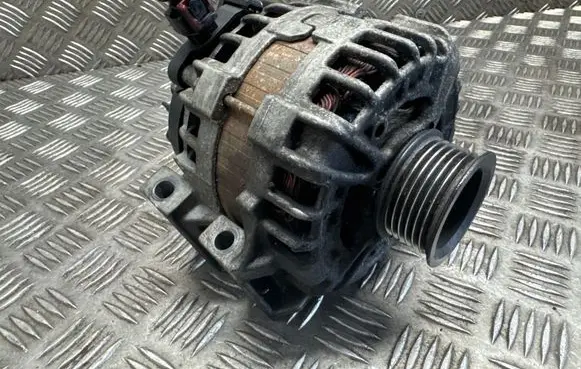 Opel Insignia A Generator/alternator F000BL08D2 39007852