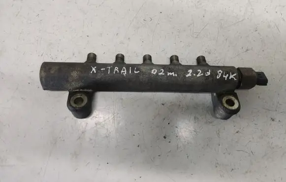 Nissan X-Trail T30 Fuel main line pipe